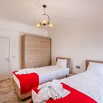 Sessiz,Sakin, Huzurlu Jakuzi Ve Saunali Deniz,Doga Manzarali Muestakil Villa