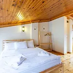 Lovely Flat Near Trendy Attractions In Balat Fatih