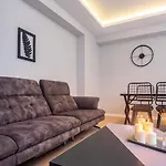 Amazing Flat Near Metro With Balcony In Pendik
