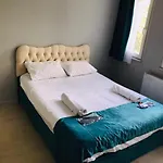 Tekyamac House