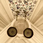 Flat With Turkish Hammam And Bar In Beyoglu