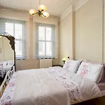 Nice Apartment Near Golden Horn