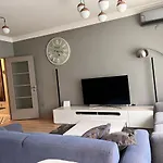 Center Of Istanbul, Luxurious, Nodern, Full Flat