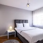 Sleek And Central Flat With Shared Pool In Sisli
