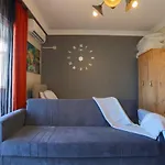 Studio Flat With S