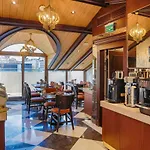 Manors Hotel