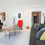 Modern Cozy Flat With Central Location In Sisli