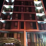 Land Park Hotel