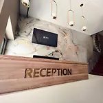 Zeno Suites Hotel