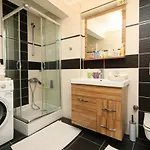 Modern Cozy Flat With Central Location In Sisli
