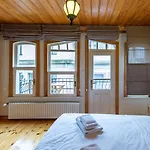 Cozy Flat Near Trendy Attractions In Balat Fatih