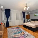 Luxury Apartment For Short Rent In Sisli Osmanbey