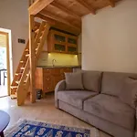 Samatha Villa & Suites