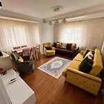 2 Bedroom 5 Bed Peaceful Calm Full Kitchen,All Items Available Luxury And Relax