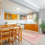 Central Flat 800 M To Cevahir Mall In Sisli