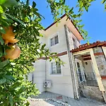 Private Pool - Private 1000M2 Garden, 4 Bedroom - 3 Bathroom - 8 Person, Detached Villas, Unlimited Wifi - Free Parking