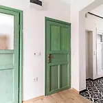 Apartment In Balat Fatih With Central Location