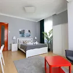 Charming Flat Near Bagdat Street In Kadikoy