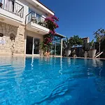 Ruezgar Guelue Butik Otel
