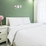 Flat Close To Shopping Malls In Kagithane