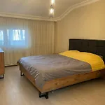 Merkezi Cift Terasli Ev