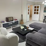 Merkezi Cift Terasli Ev