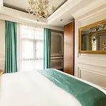 Studio In Historic Mansion In Beylerbeyi