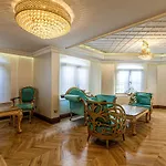 Studio In Historic Mansion In Beylerbeyi