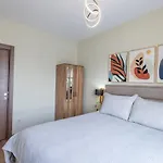 Nef 36 Lux Residence Es