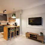 Petite & Cosy 1Br Flat At The Heart Of Kadikoy