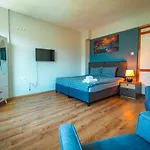 Yaghane Apartments