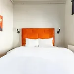 Central Flat With A Shared Terrace In Beyoglu