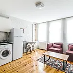 Flat With Balcony And Shared Terrace In Beyoglu