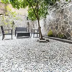 Stylish Fully Furnished Modern Flat In Kadikoey