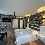 Karaca Suite