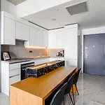 Chic And Scenic Studio Flat In Sisli