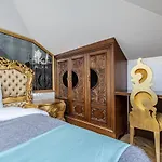 Magnificent Studio Flat In Uskudar