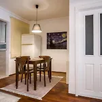 Central And Fully Furnished Flat In Bakirkoy