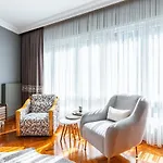 Stylish Apartment In Moda Near Popular Attractions With Balcony