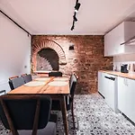 Homie Suites - Quadruplex Townhouse In Historical Peninsula