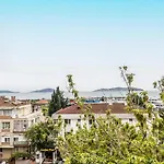 Chic Sea View Flat On Bagdat Avenue In Bostanci