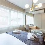 Central Apartment With Bosphorus View In Cihangir