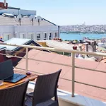 Flat Within Walking Distance To Taksim Square