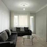 Asmin'S House In Fatih