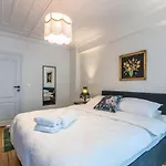 Historical 4-Br Home Steps From Besiktas Stadium & Bosphorus Views - Prime Nisantasi Location!