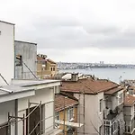 Central And Modern Flat 5 Min To Taksim Square
