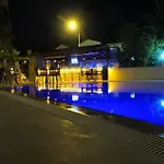 Native Hotel