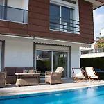 Gorgeous Central 5Br 5Ba Villa With Private Pool