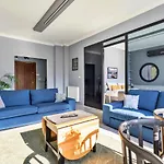 Captivating Flat On Bagdat Street
