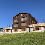 Karester Villa Apart